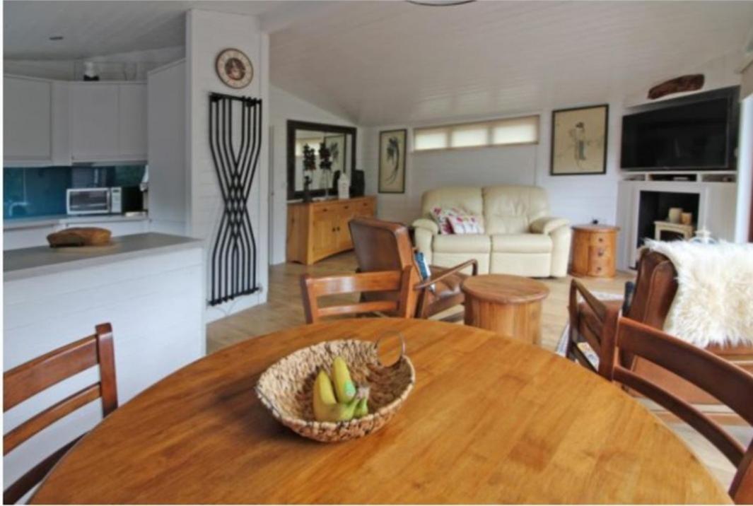 Eardington Astbury Falls Luxury Retreats מראה חיצוני תמונה